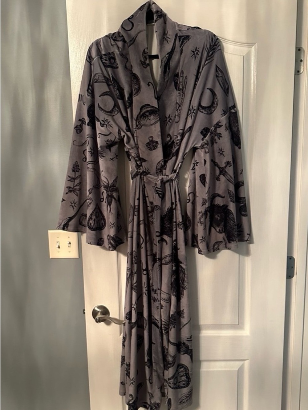 Brett Manning Art Witchy Musings Robe - Picture 3 of 11